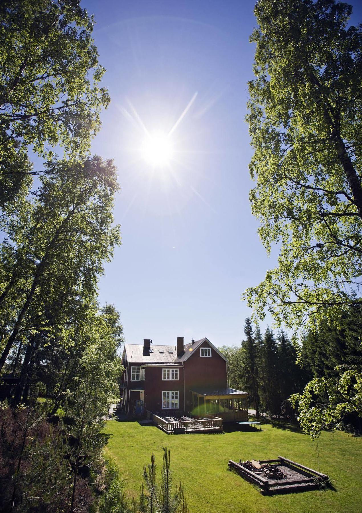 Guesthouse Eleven Hotel Arvika Exterior foto